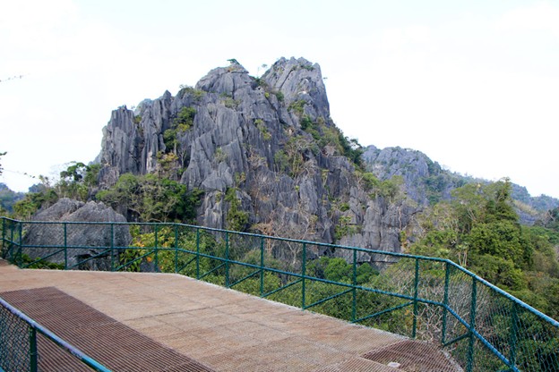 จุดชนวิวด้านบน